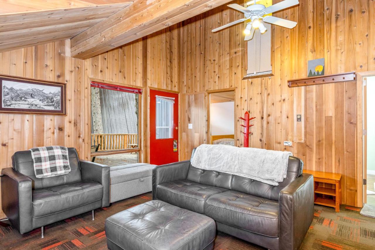 Alpine Meadows Cabin Гърдууд Екстериор снимка